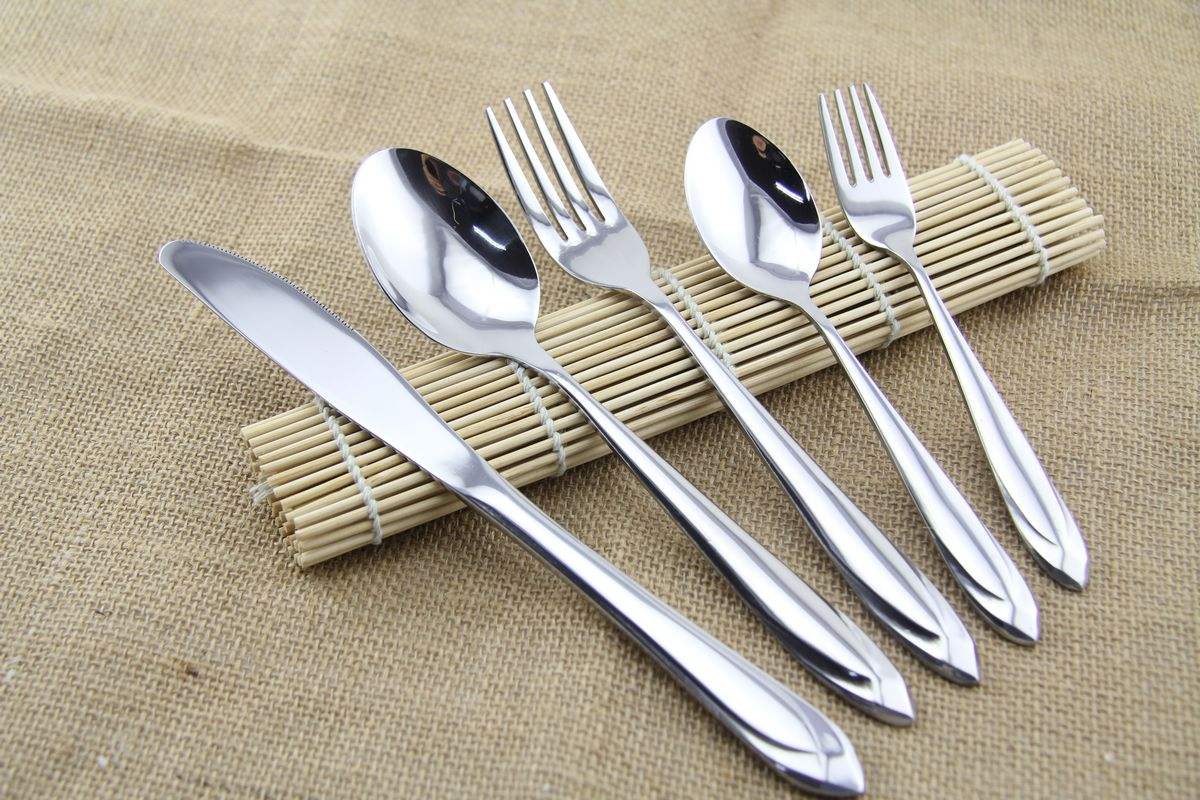 【速快报】不锈钢餐具的危害在于重金属迁移量超标